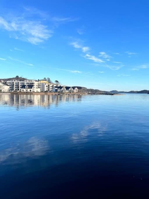 Unik Hytte Med Fjordutsikt Villa Farsund Exterior photo