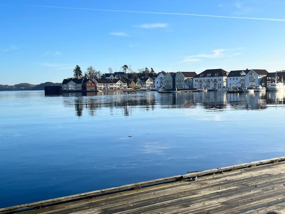 Unik Hytte Med Fjordutsikt Villa Farsund Exterior photo